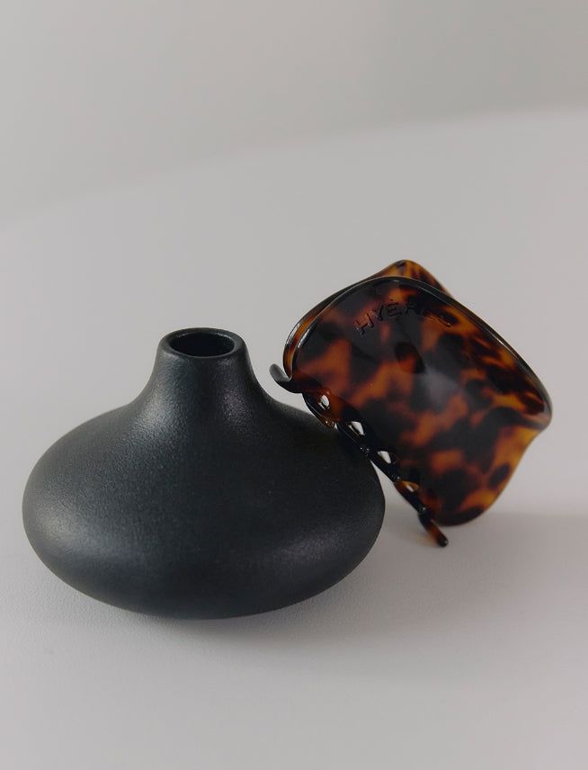 26SS★ Half Shell Hair Claw Clip