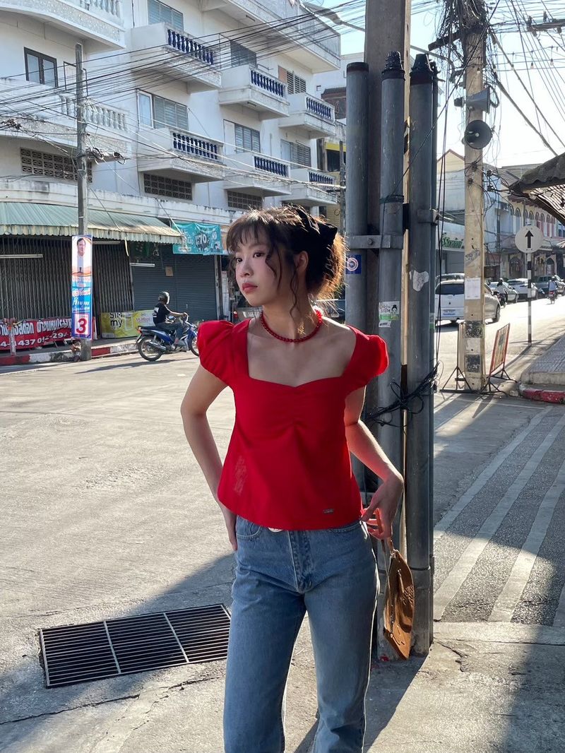 EVIE avery PUFFED SLEEVE TOP RED