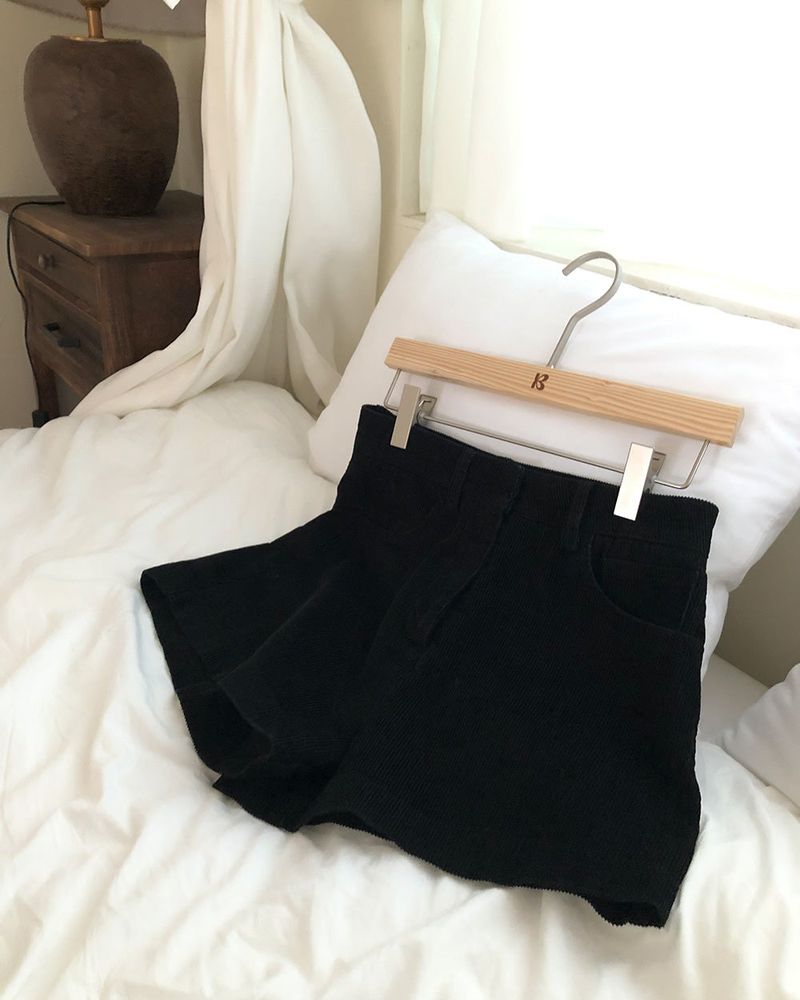 [ORIGINAL] Rain Corduroy Short Pants
