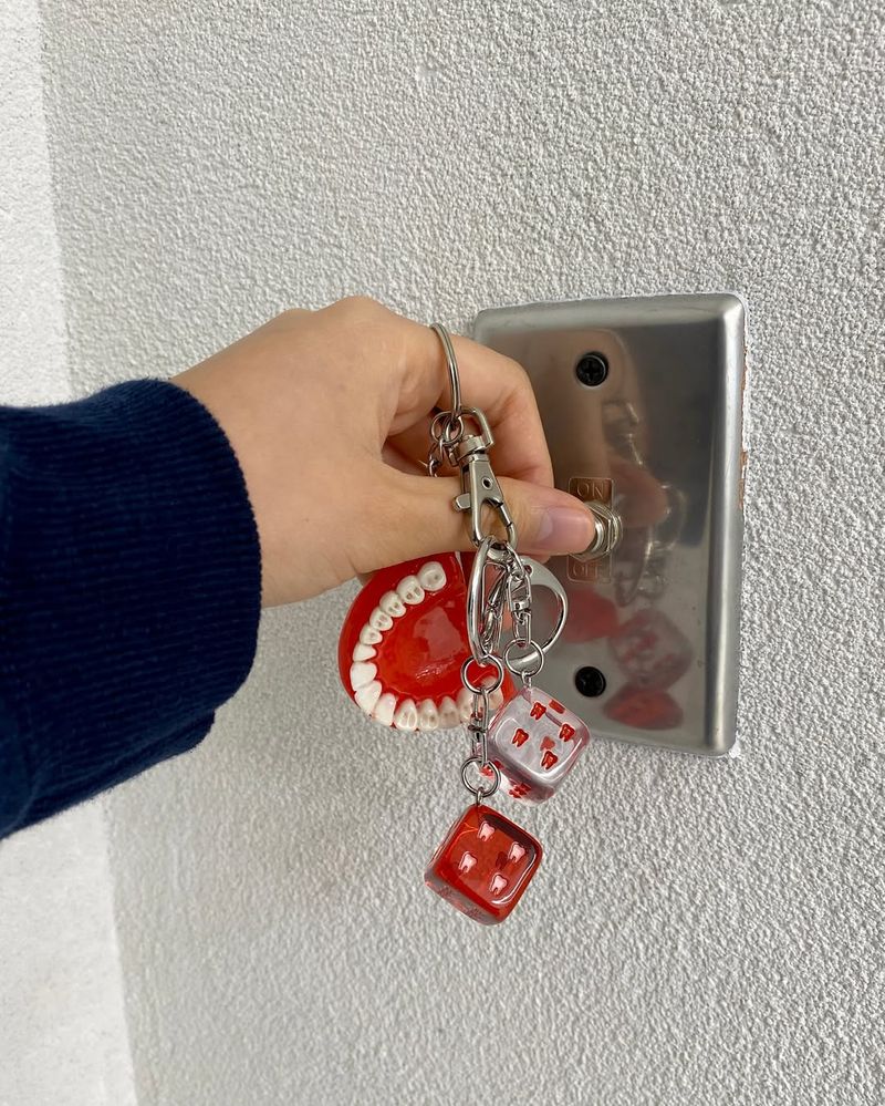 Teeth Dice (Clear)