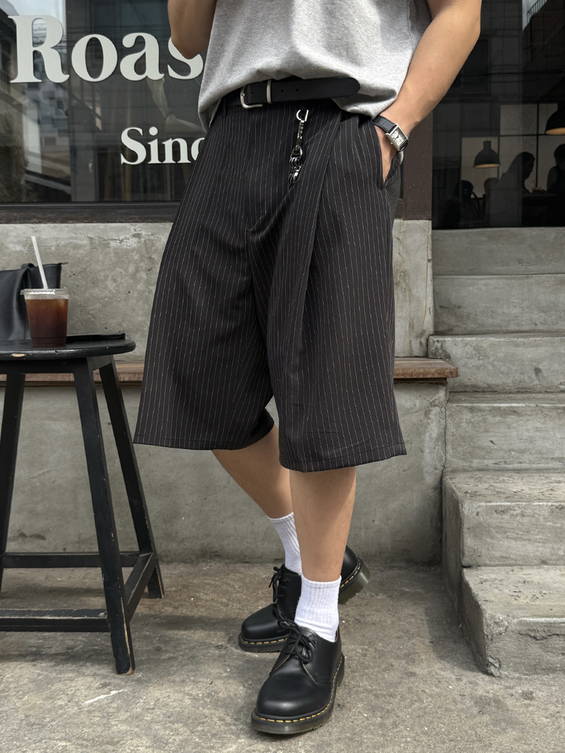 AVAND（アバンド）の「Laurent keyring stripe bermuda pants（Pants）」