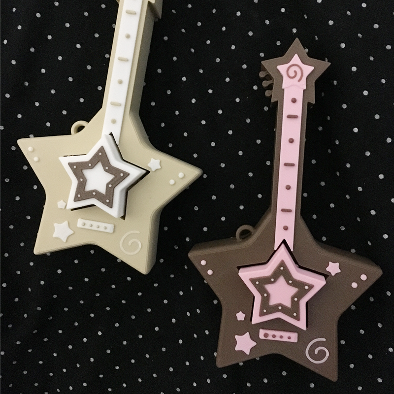 【MADE】 Rockstar Clicker Keyring