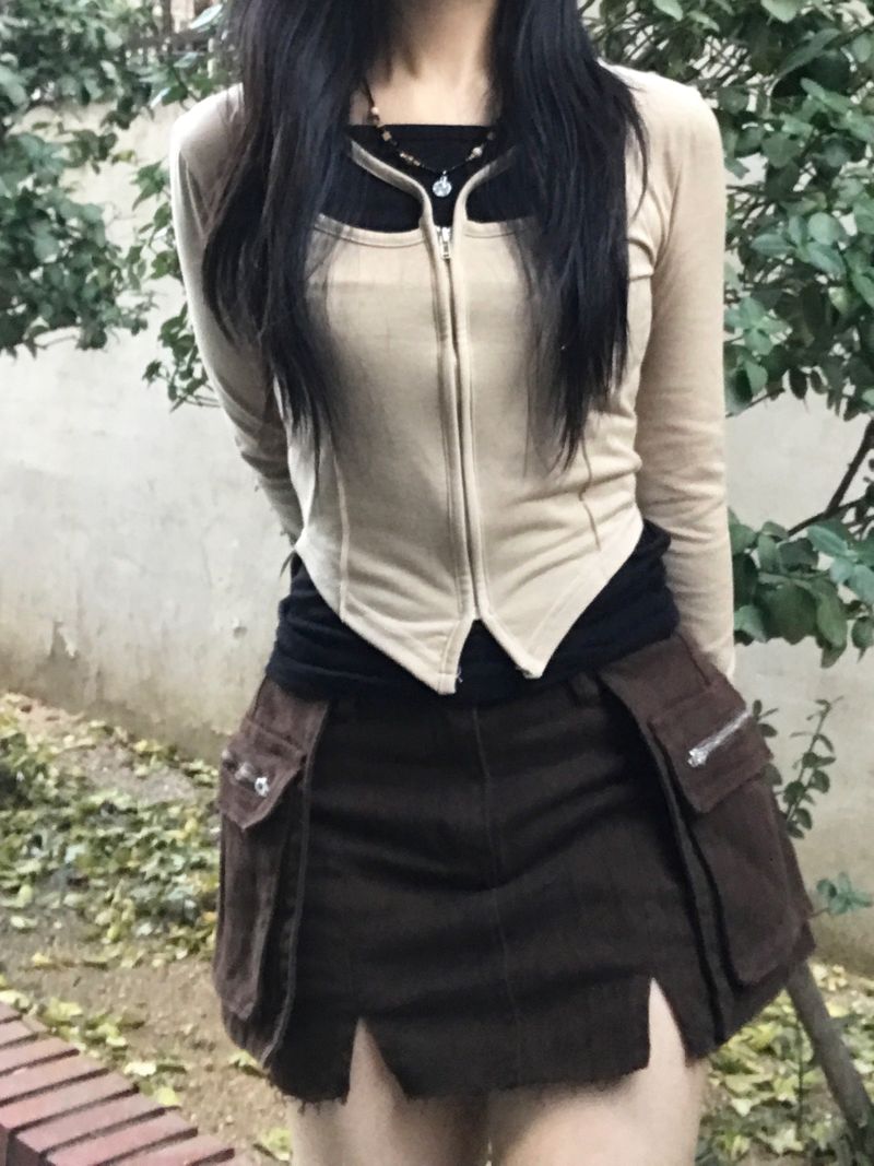 Unique V-Strap Zipper Slim T-Shirt