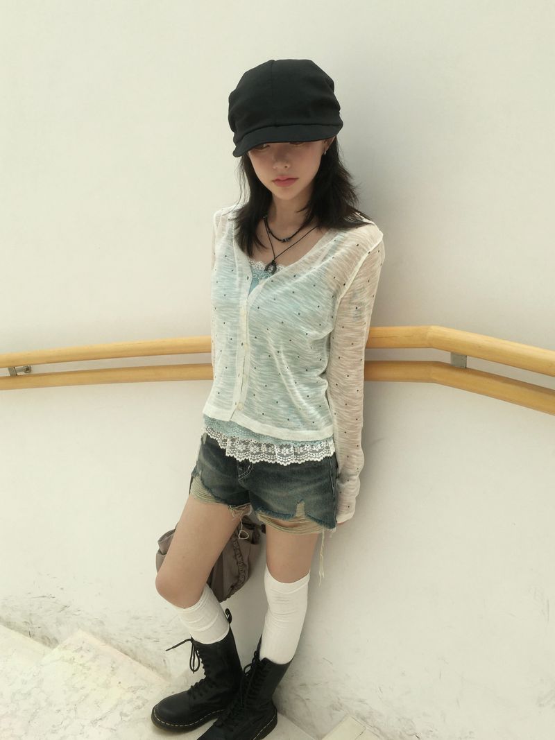Distressed Washed Denim Hot Pants (3c)
