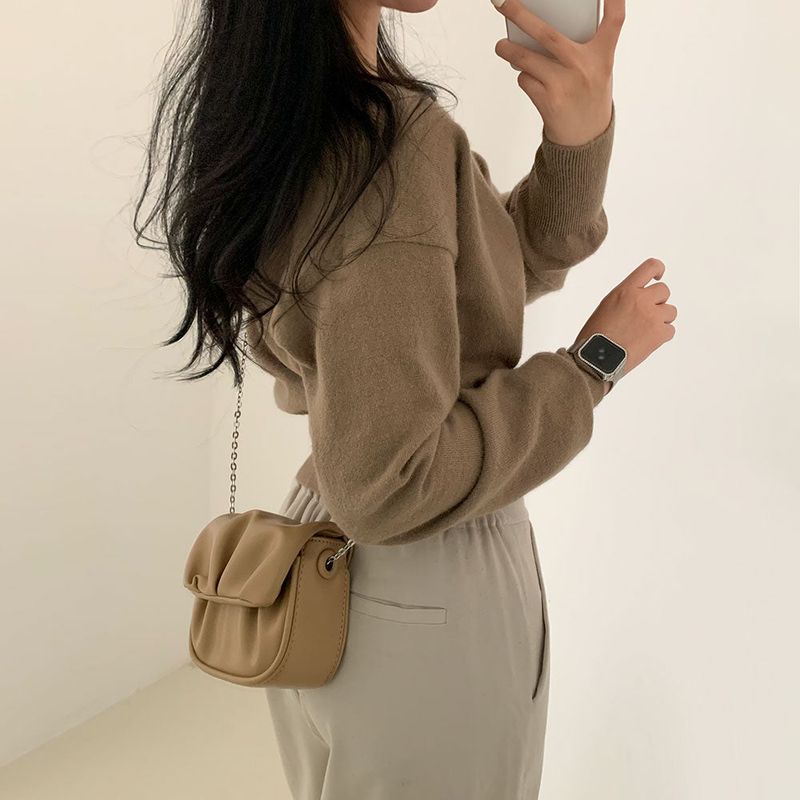 [Short waist] Mellow V-neck knit