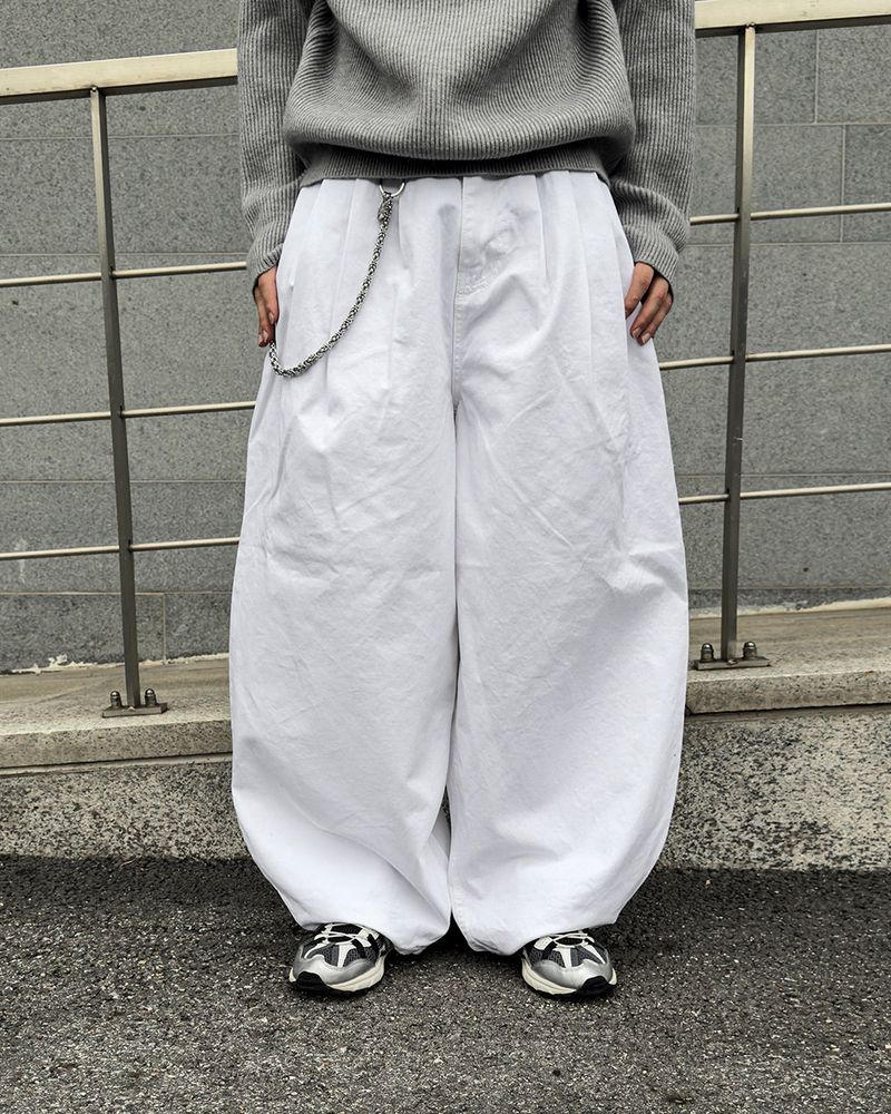 Raon Three Tuck Balloon Cotton Pants