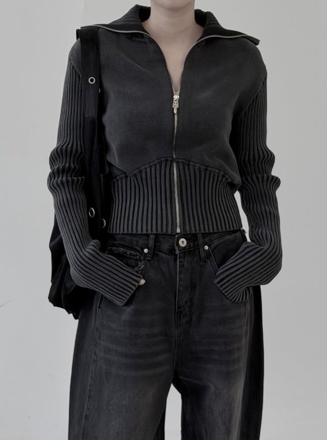 Hard high-neck washed knit zip-up