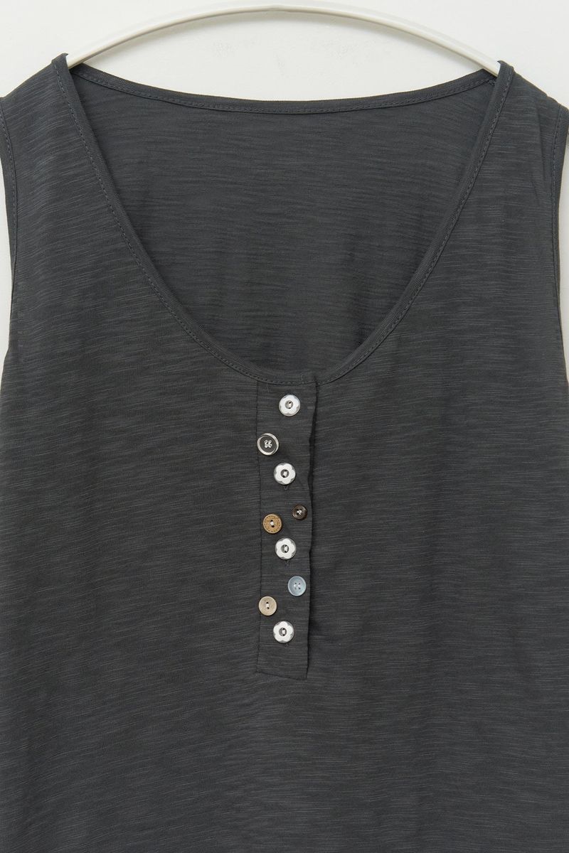 (W) Lodge Button Sleevless