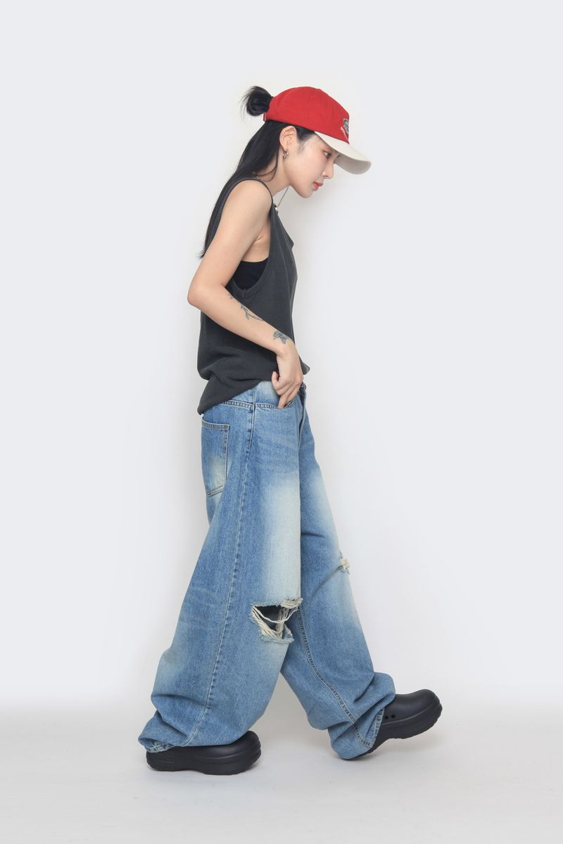 destroyed balloon denim pants