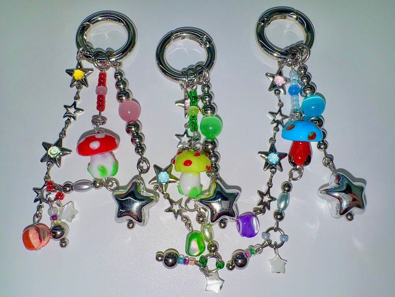 Punk mushroom keychain (3color)