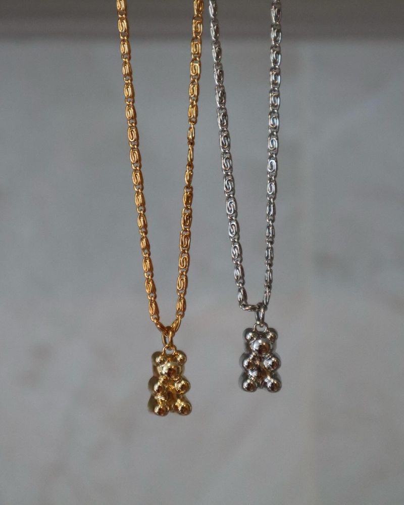 Vazzle(ヴァズル)の「【MADE】Mr Gummy Bear Necklace(Accessories)」
