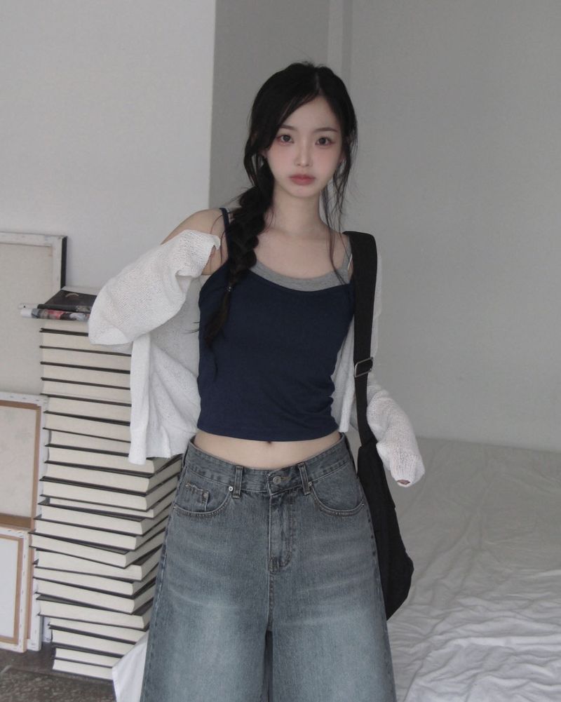 unbutty（アンバティ）の「フーイイ ユニーク クロップド スリーブレス（トップス）」
