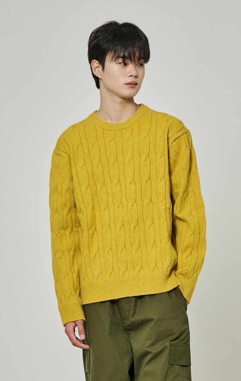 CABLE KNIT