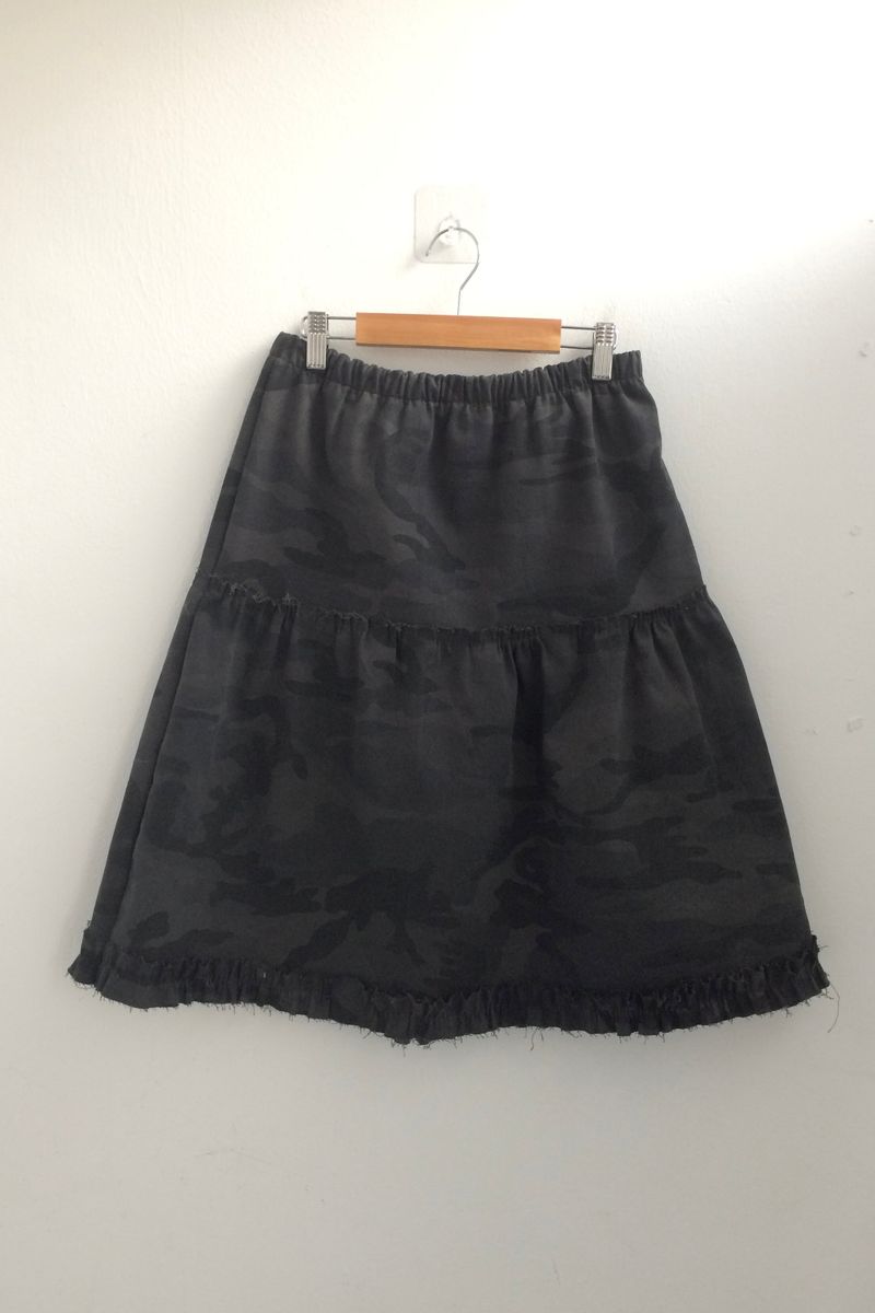 rough frill camotiered skirt