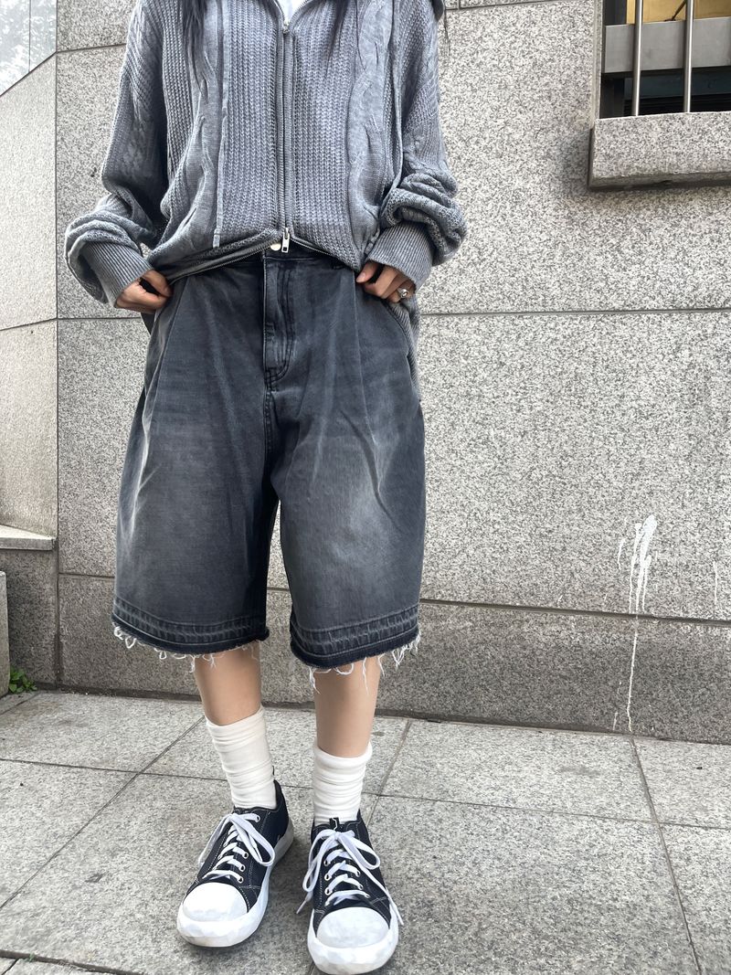 Soda Pintuck Washing Bermuda Pants