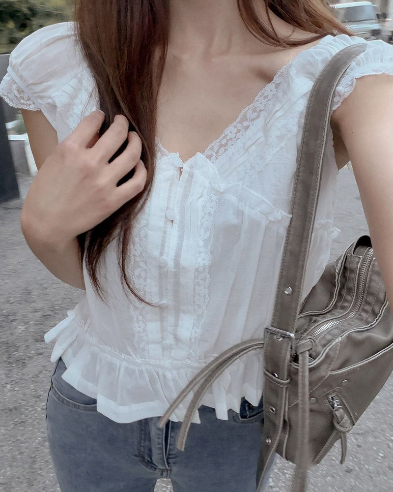 MAYBINS(メイビンス)の「Pure cotton lace blouse(Tops)」