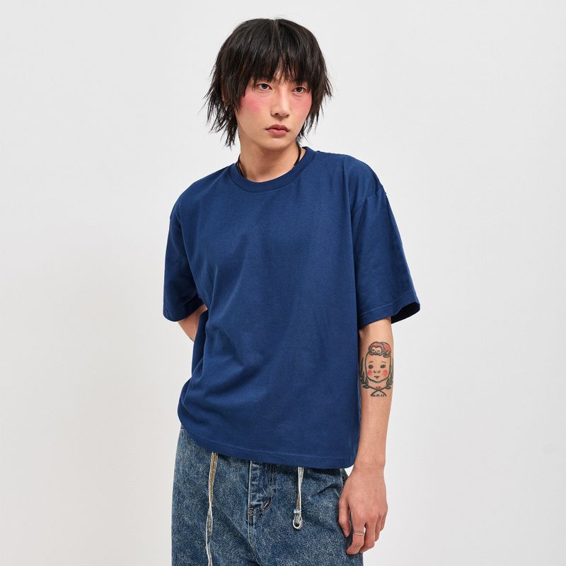 C Wear by the Genius(シーウェア バイザジーニアス)の「Men's Crop T-Shirt Navy(Tops)」