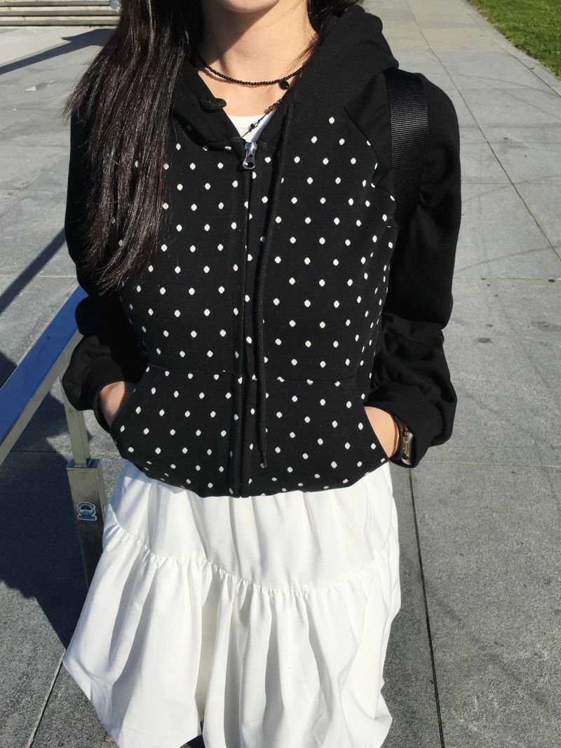 Luna Dot Nagrang Hooded Zip-up (3c)
