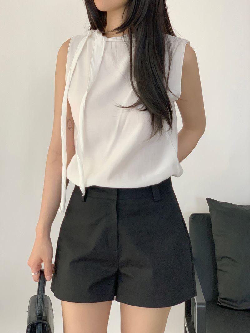Aiden Tie Sleeveless Blouse