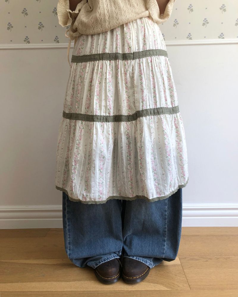 Potle Lace Tiered Skirt