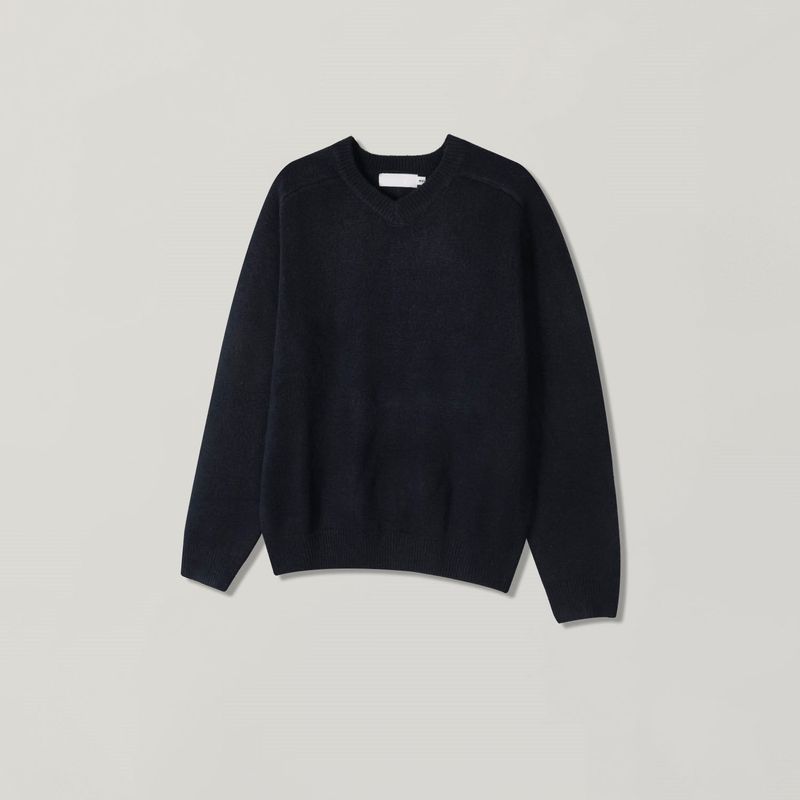 Settle line v-neck knitwear