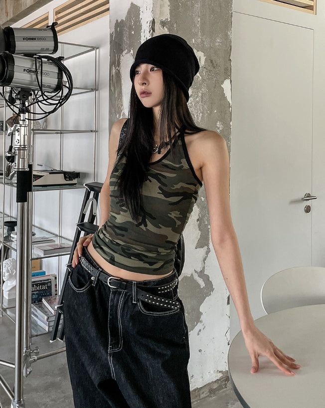 ULAN(ユレン)の「Military color matching line halter top(Tops)」