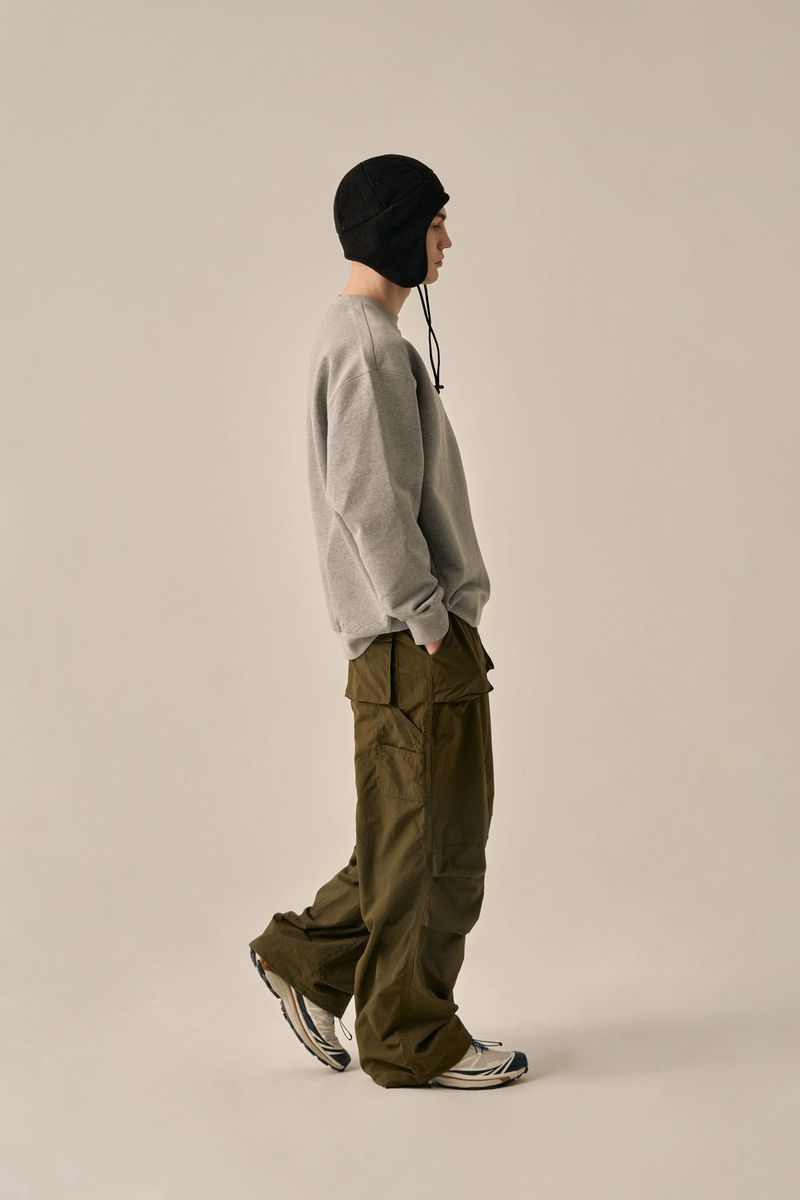VOLUME POCKET PINTUCK PANTS - KHAKI