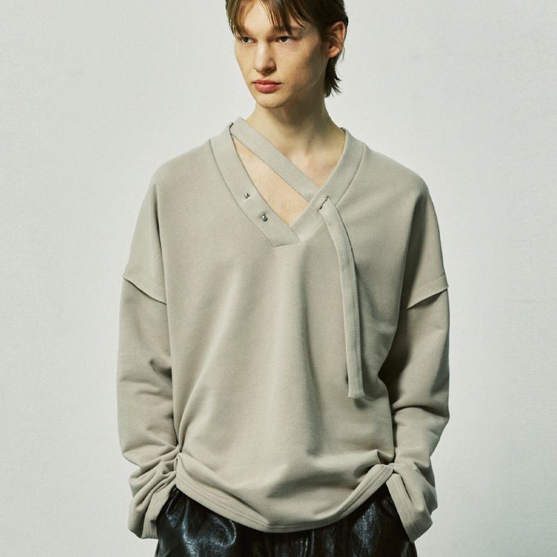 v-neck layerd string pierced mtm mocha