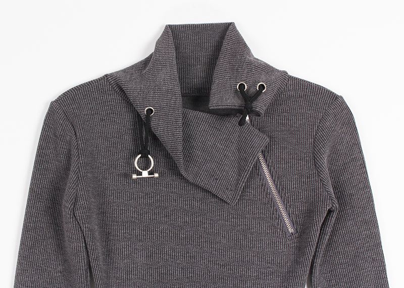 HIGH NECK ZIPPER TEE
