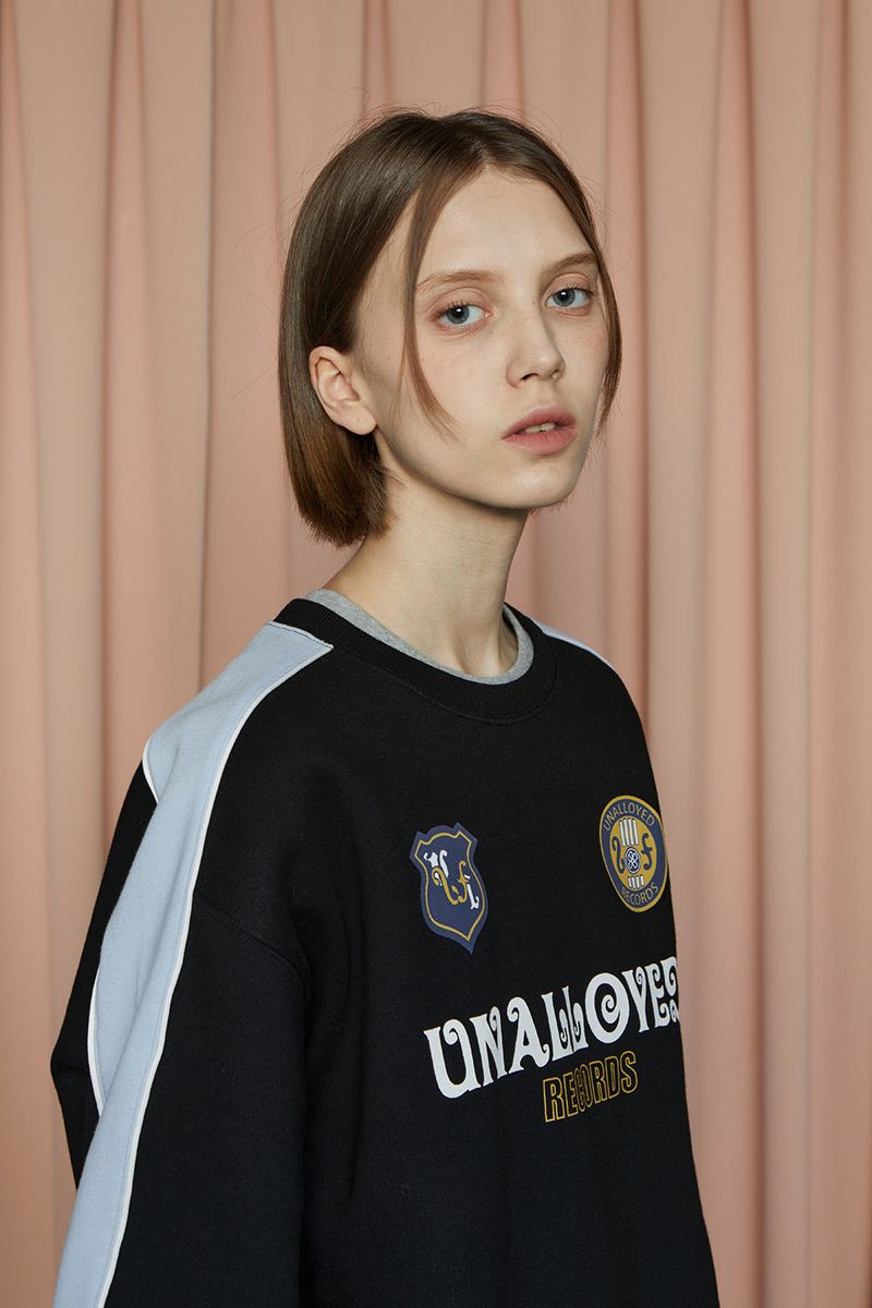 EMBLEM LOGO SWEATSHIRT / BLACK