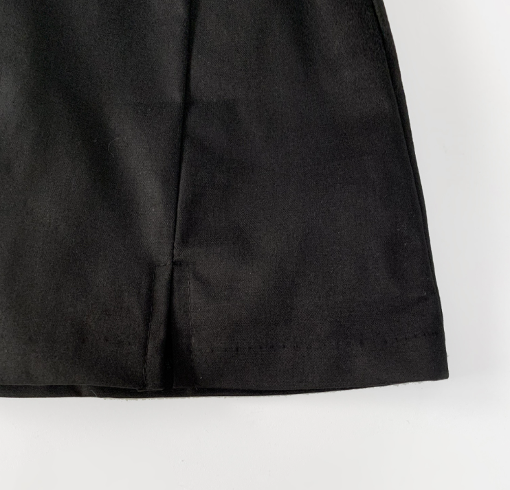 Tainer Mini Low Waist Skirt (black)