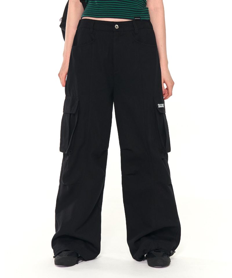 ZIZEMUSEUM(ジゼミュージアム)の「212E WIDE CARGO TUCK PANTS (BLACK)(Pants)」