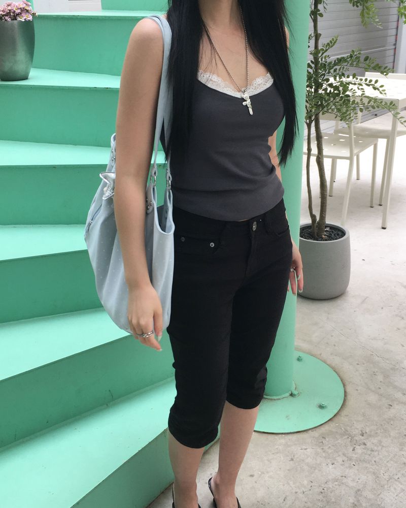 Lowrise capri pants
