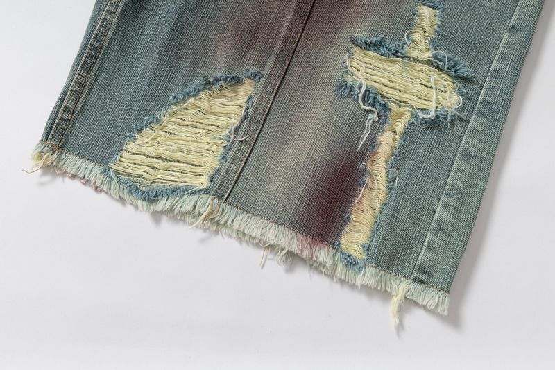 BLAZING SPRAY DENIM SHORT