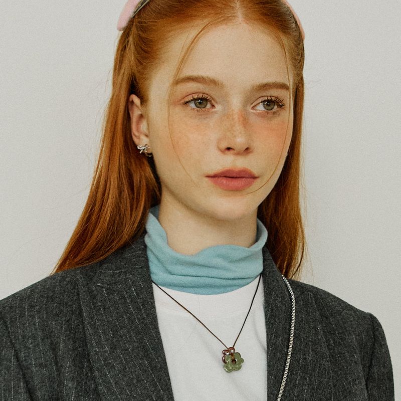 Unbalance Daisy Pendant Strap Necklace