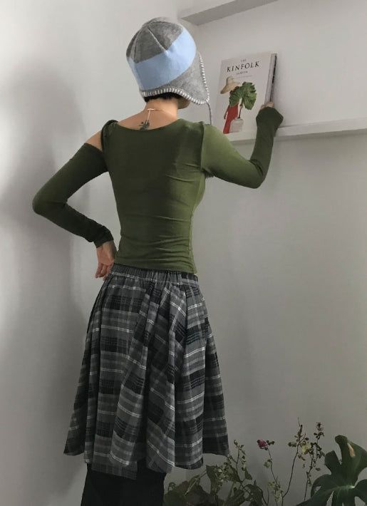 SHOULDER TWIST SLIT TOP
