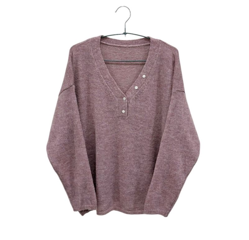 Bena Rouge V-Neck Button Knit (5c)