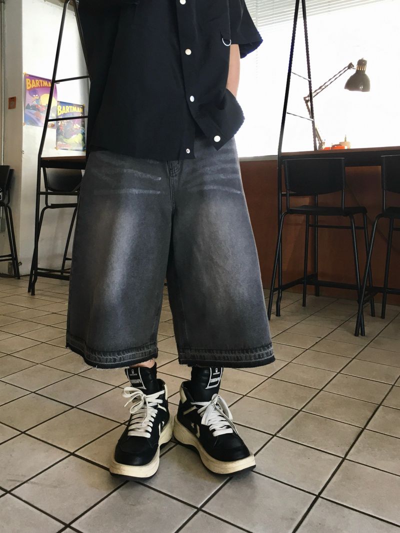 Brush Cutting Bermuda Denim Pants 2C