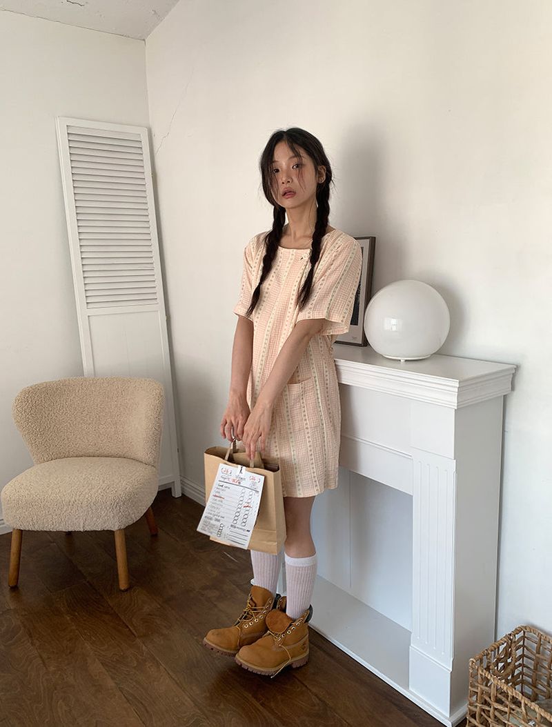 SOFT FLOWER BUTTON DRESS (2C)