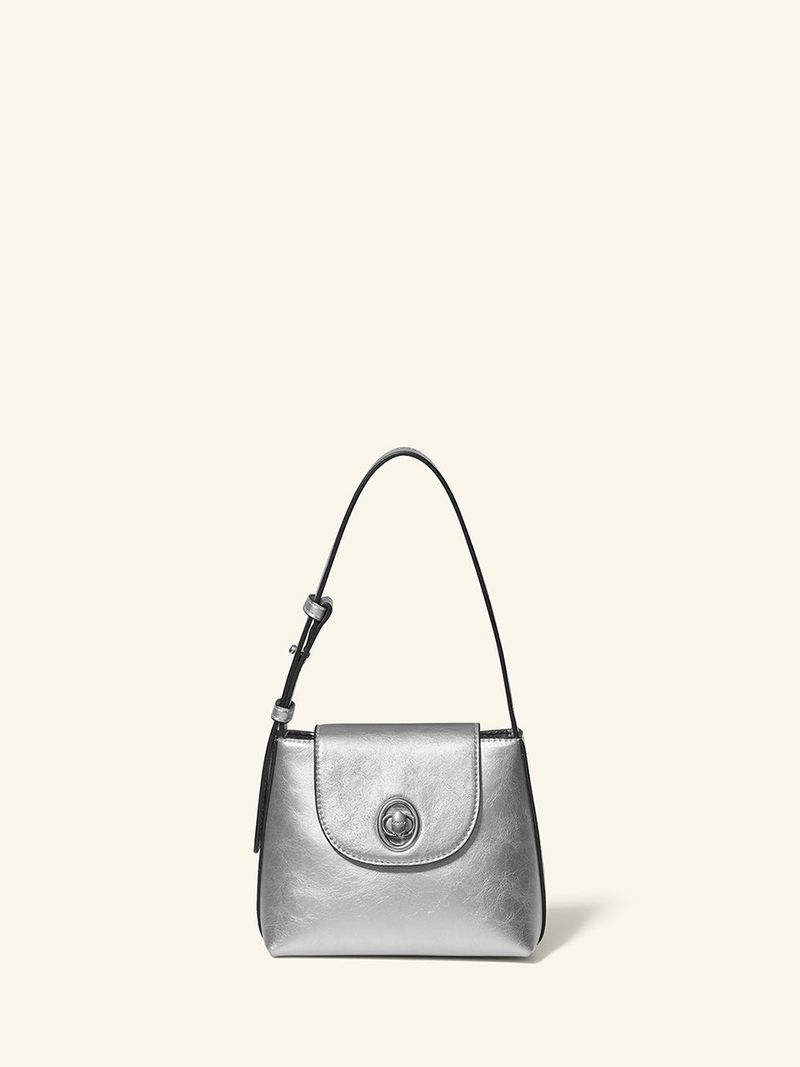 Egg Lock Tote