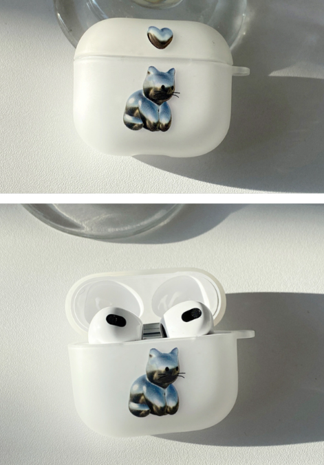 Silver Cat AirPod Case