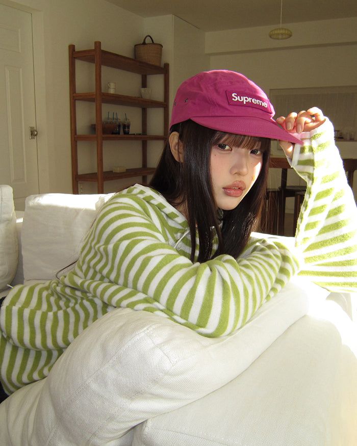WONDER WONDER（ワンダーワンダー）の「Taen ダイアゴナルボタン ストライプ フードTシャツ（トップス）」