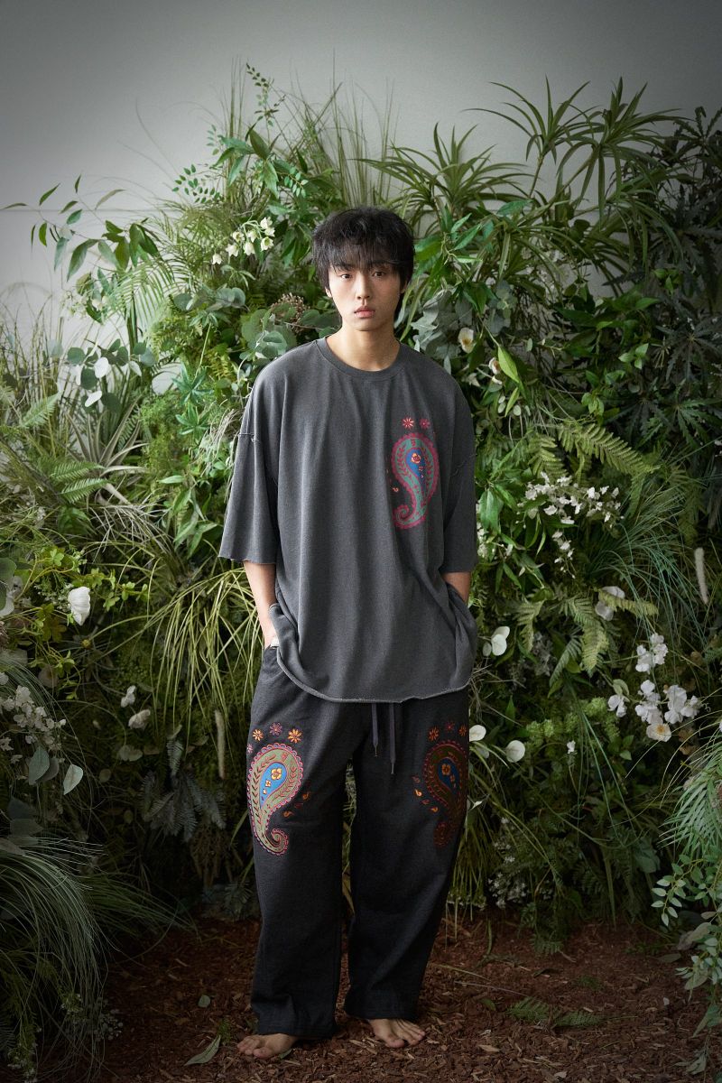  PAISLEY PRT. CUT-OUT 1/2 TEE (Charcoal)