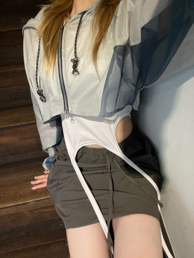 Cropped rain mesh hooded windbreaker
