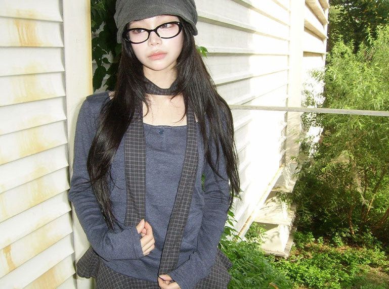 check scarf tee