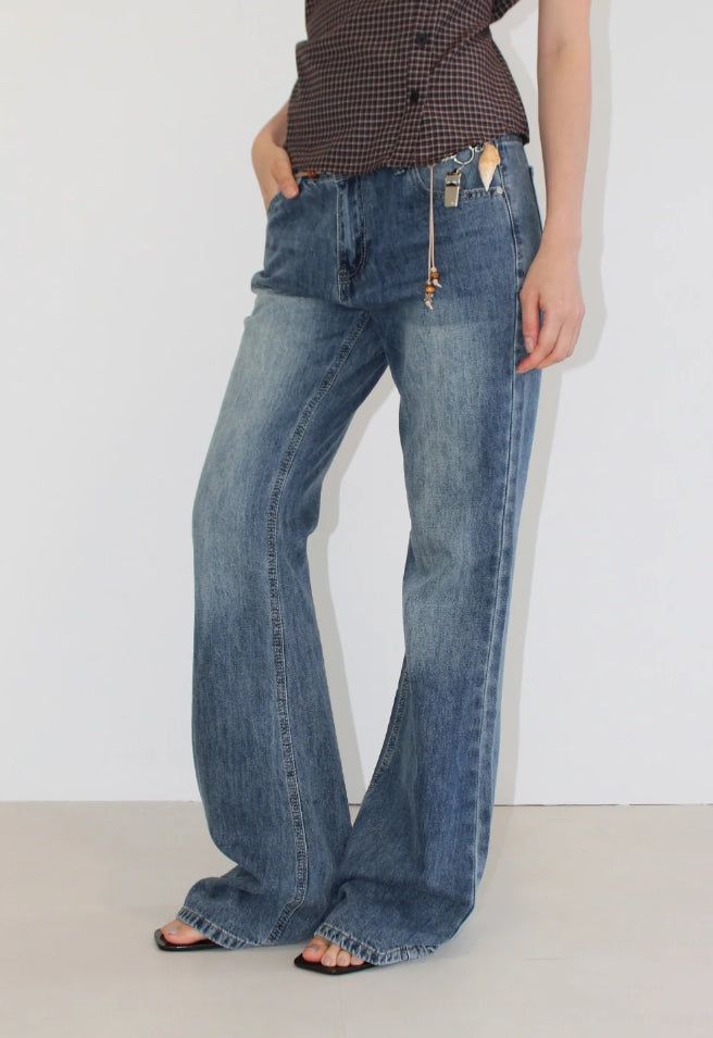 AAKE(アケ)の「DUSK WASH BOOTCUT DENIM(Pants)」