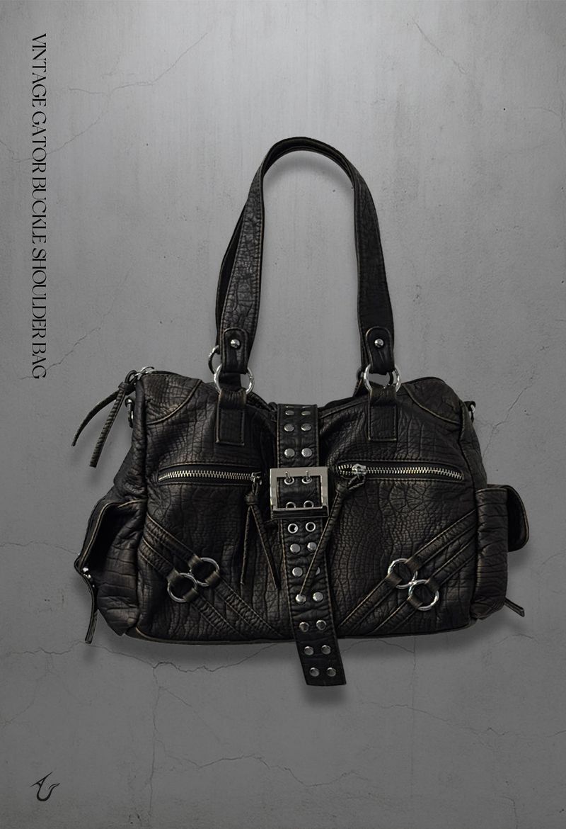 URBAN UNIQUE（アーバンユニーク）の「vintage gator buckle shoulder bag（Bags）」