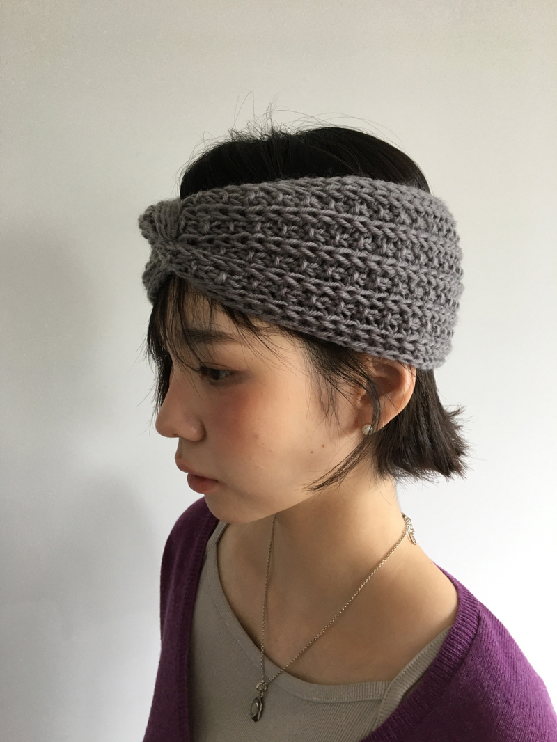 DUGGY（ダギー）の「モリ ツイスト ヘアバンド (4color)（ヘアアクセサリー）」