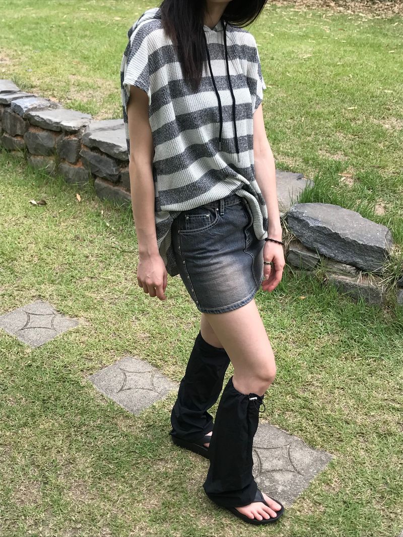Grunge stripe knit vest