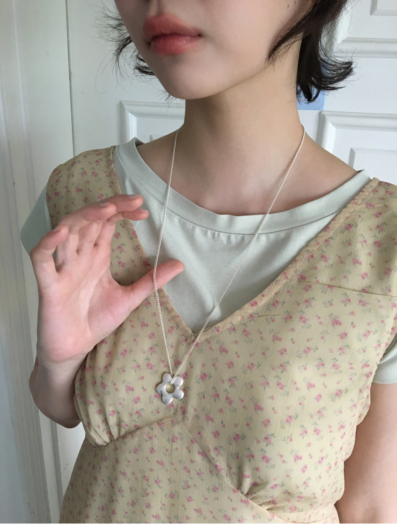 Plant Silver Necklace (1color)